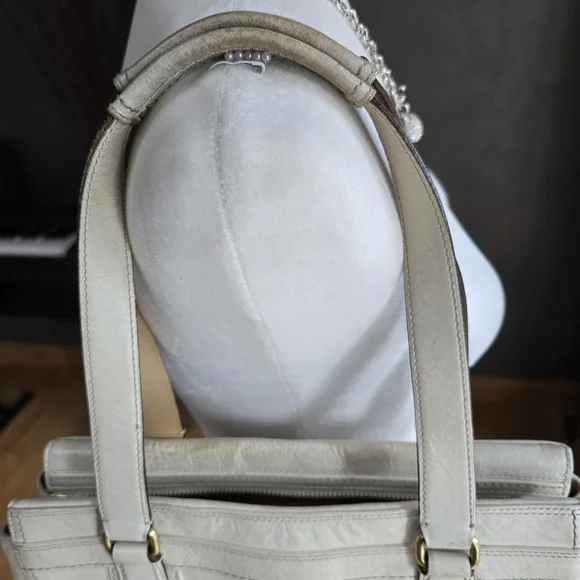 COACH Handbag Shoulder Bag. Off White with Brown and Tan Signature Logo